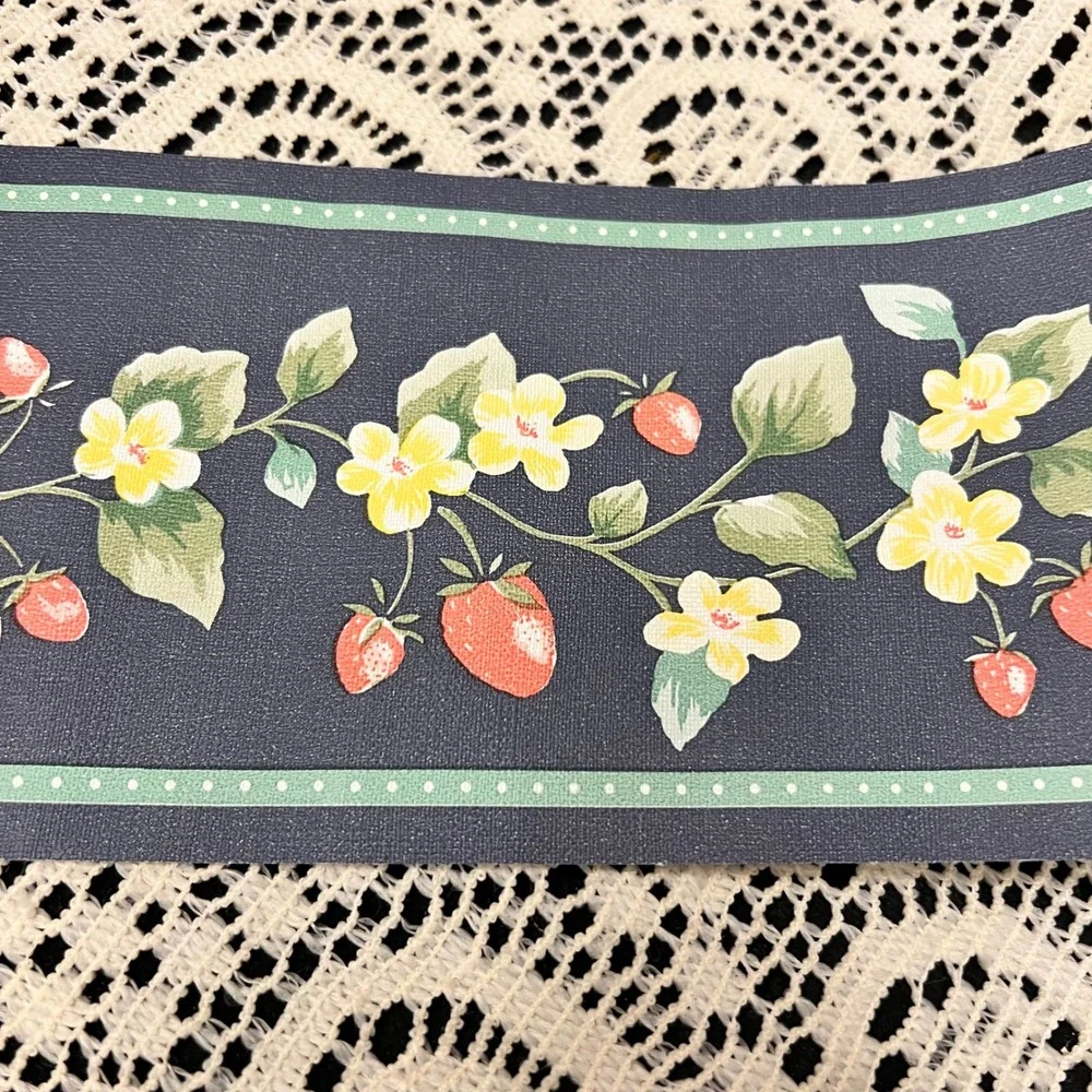 Vintage Floral Strawberry Wallpaper Border | 1 Full Roll | Cottage