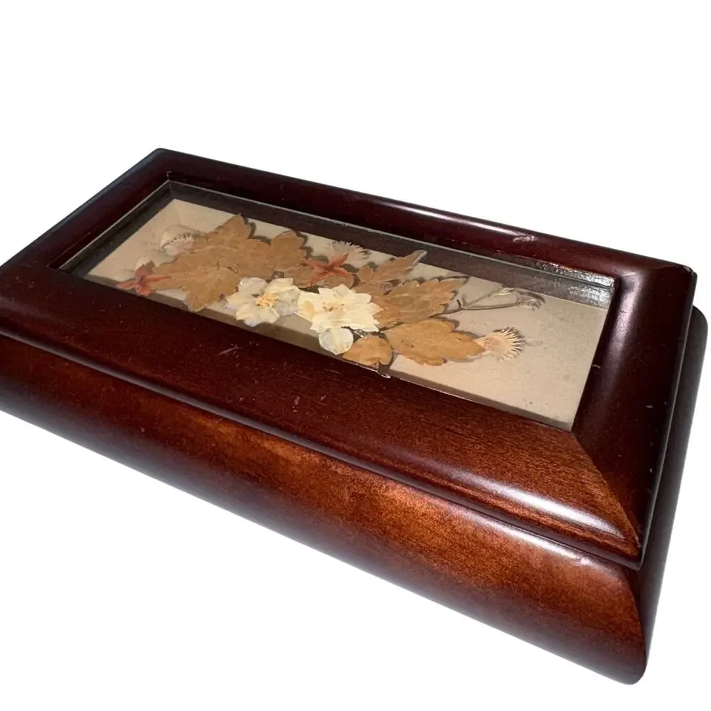 Vintage Bombay Co Musical Jewelry‎ Box Wood Pressed Flowers Plays Love Story