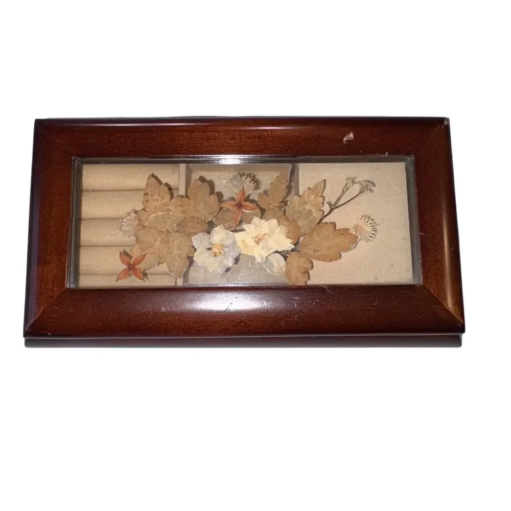 Vintage Bombay Co Musical Jewelry‎ Box Wood Pressed Flowers Plays Love Story