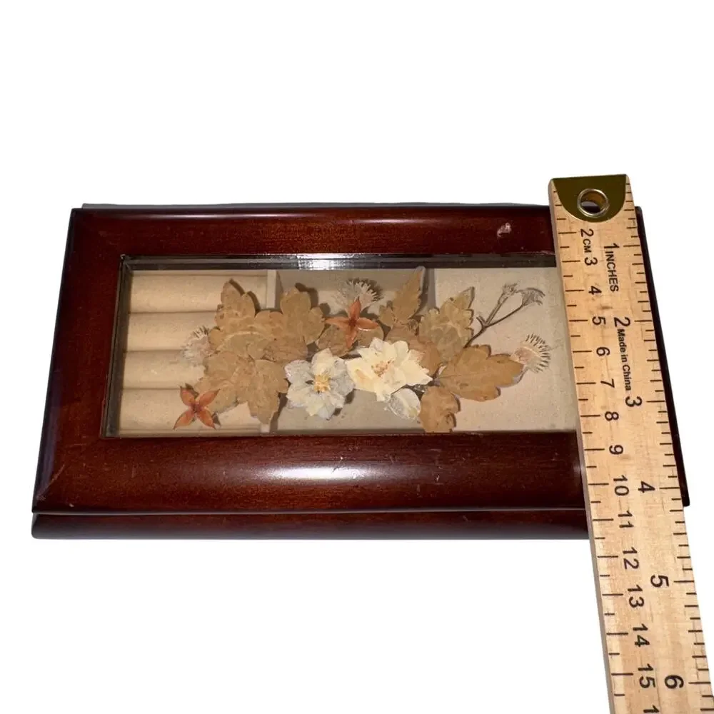 Vintage Bombay Co Musical Jewelry‎ Box Wood Pressed Flowers Plays Love Story