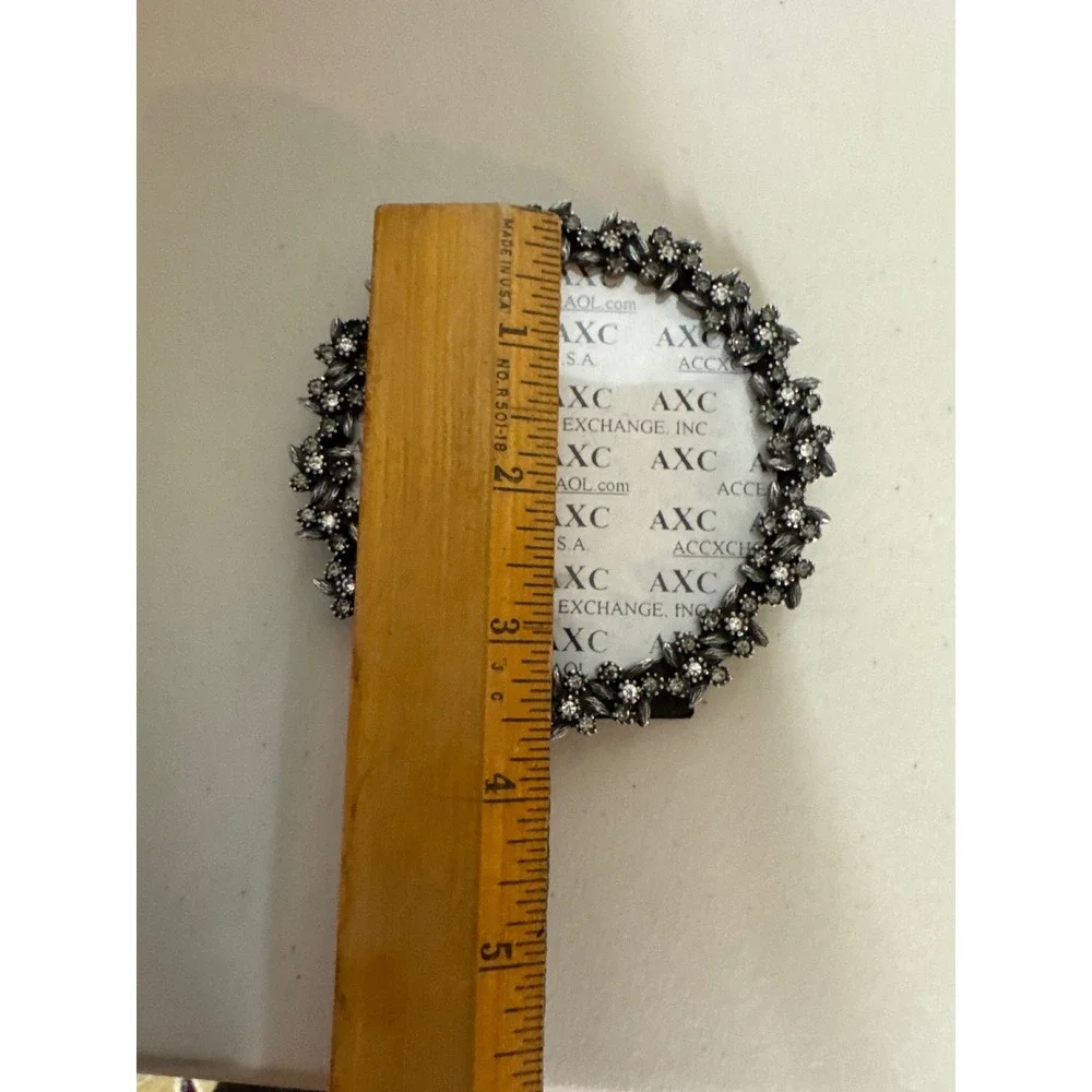 Accessory Exchange Inc. ornate circular