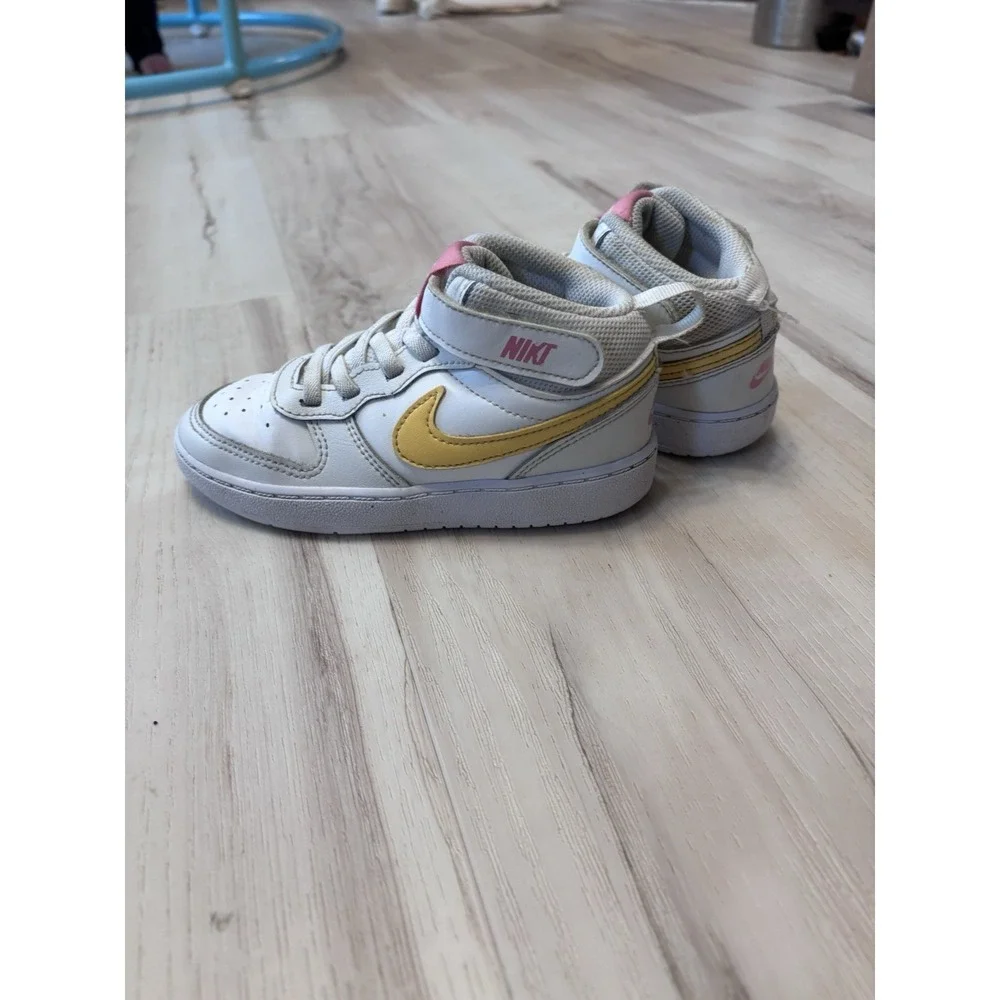 Nike Court Borough Mid 2 Girls shoes in white with gold and pink‎ accents 9.5C