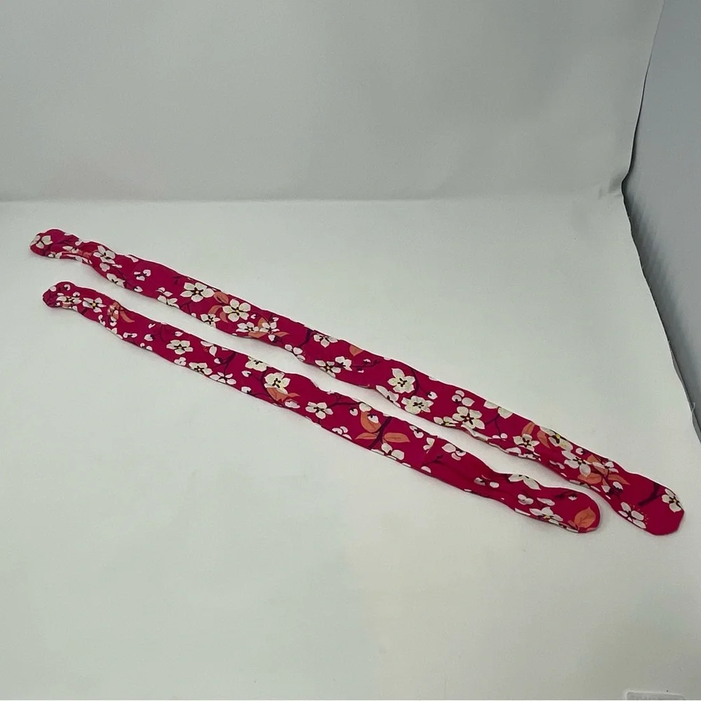 Latched Mama magenta sets