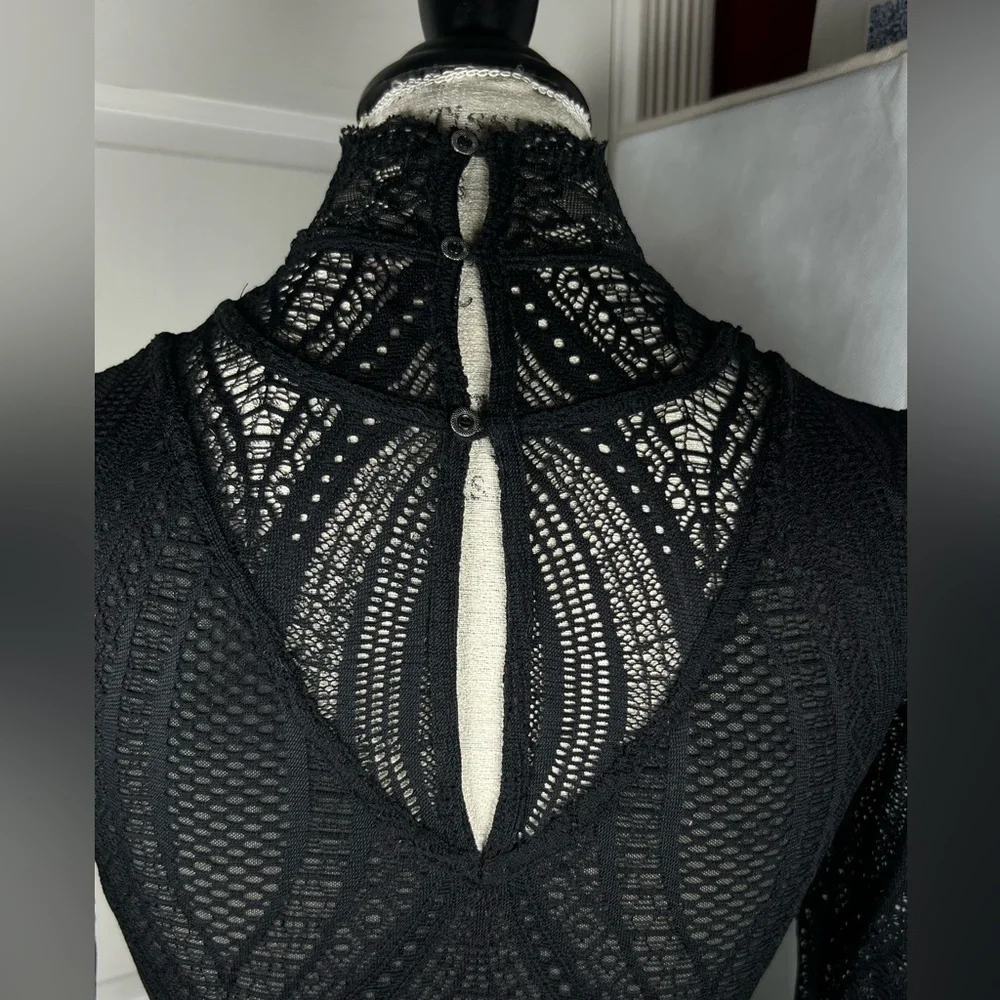 Free People Black Lace Women's Tunic Top Body Hugging 3/4 Sleeves Size Small