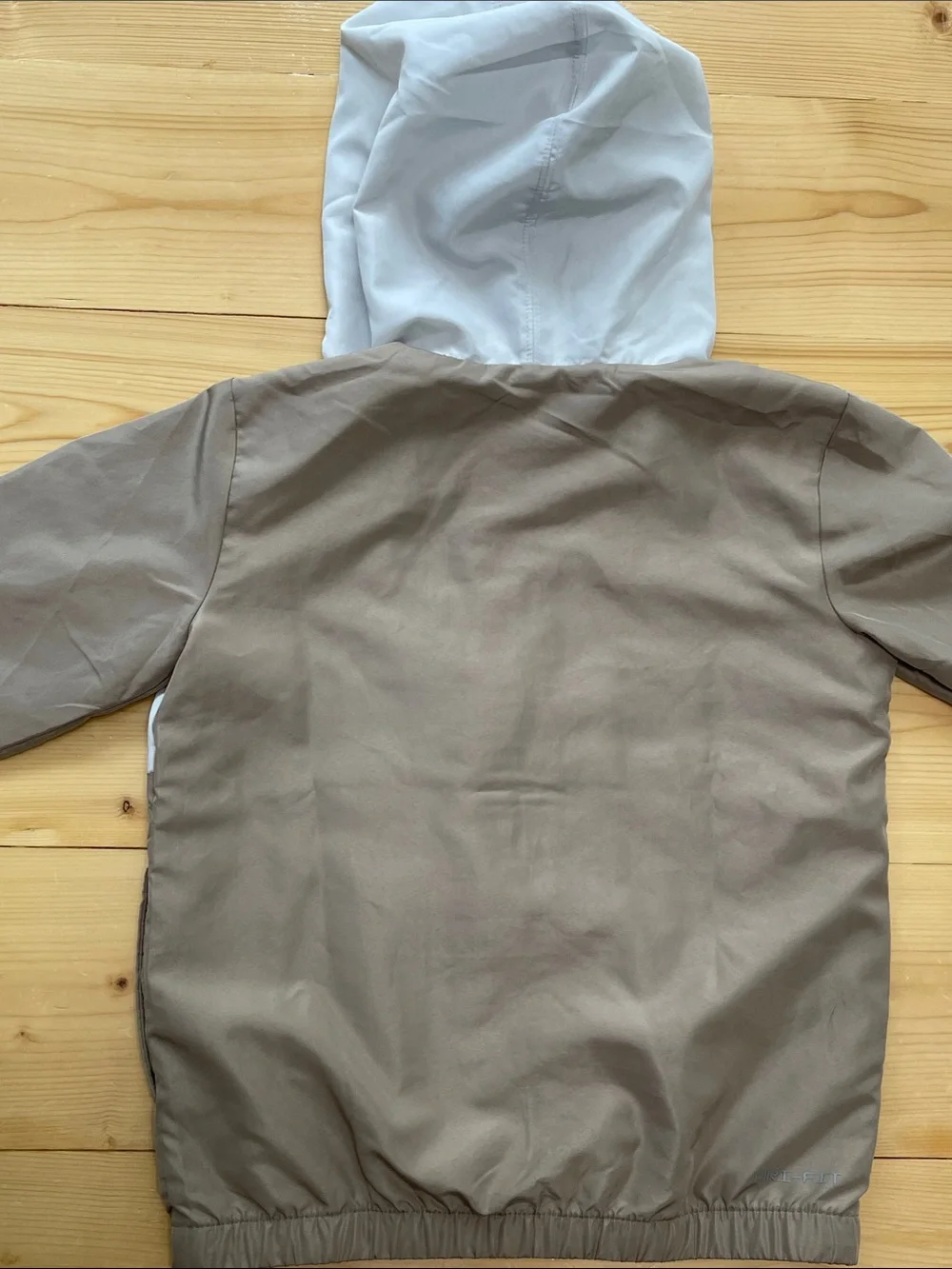 Nike pictures hem