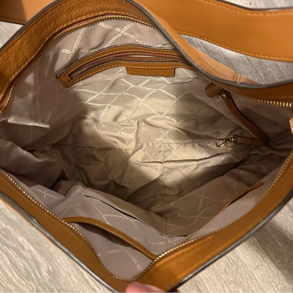 Michael Kors hobo tote luggage color Leather Shoulder Bag