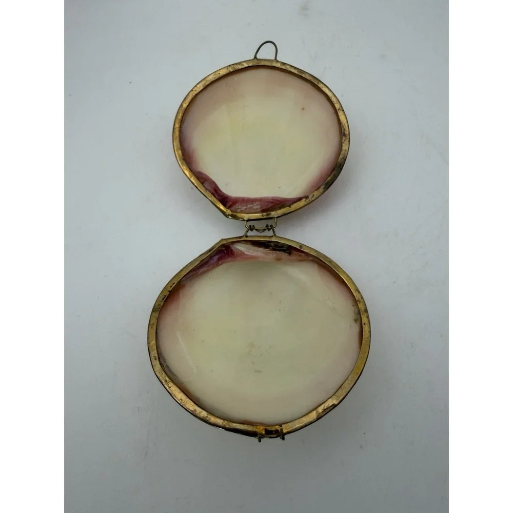 Vintage Clam Shell Compact Trinket Jewelry Box Change Purse Brass Hinged