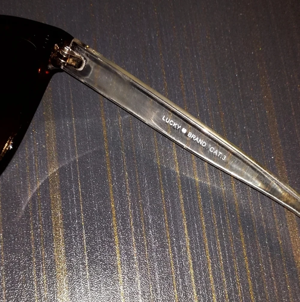 Lucky Brand stylish sunglasses