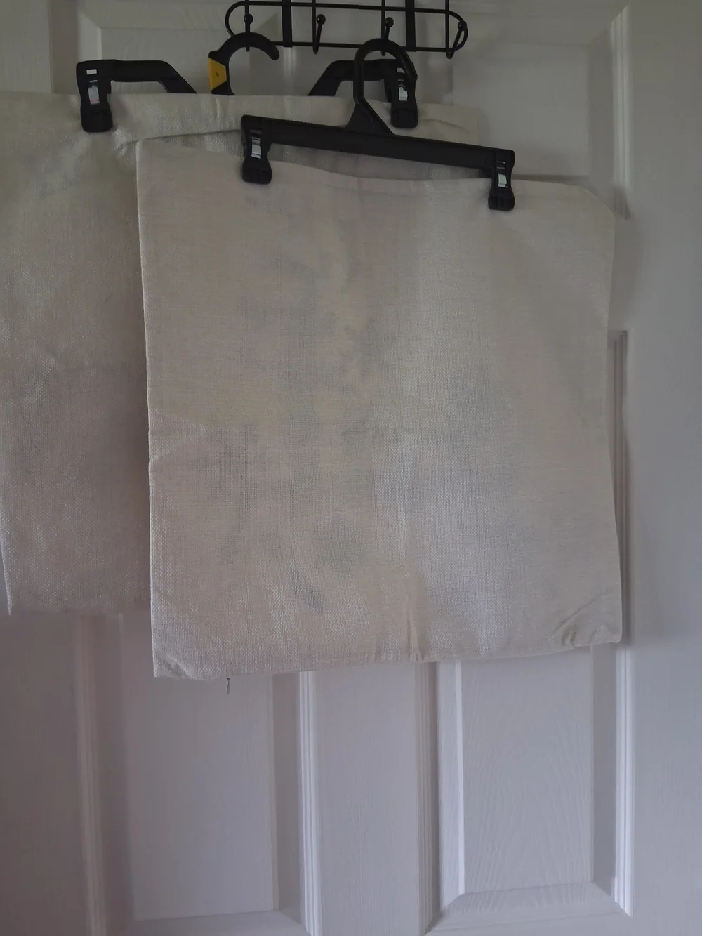 No Label set throw pillow