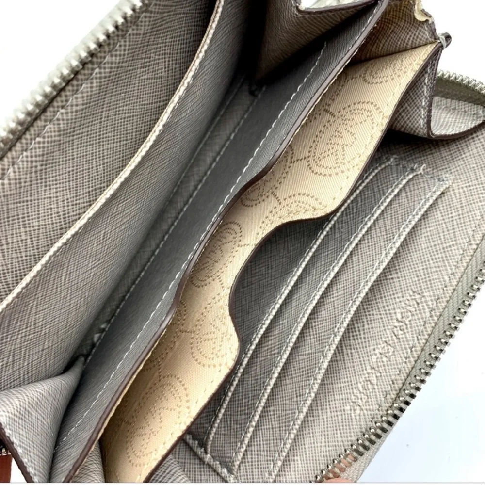 Michael Kors Gray Saffiano Leather wristlet-GUC