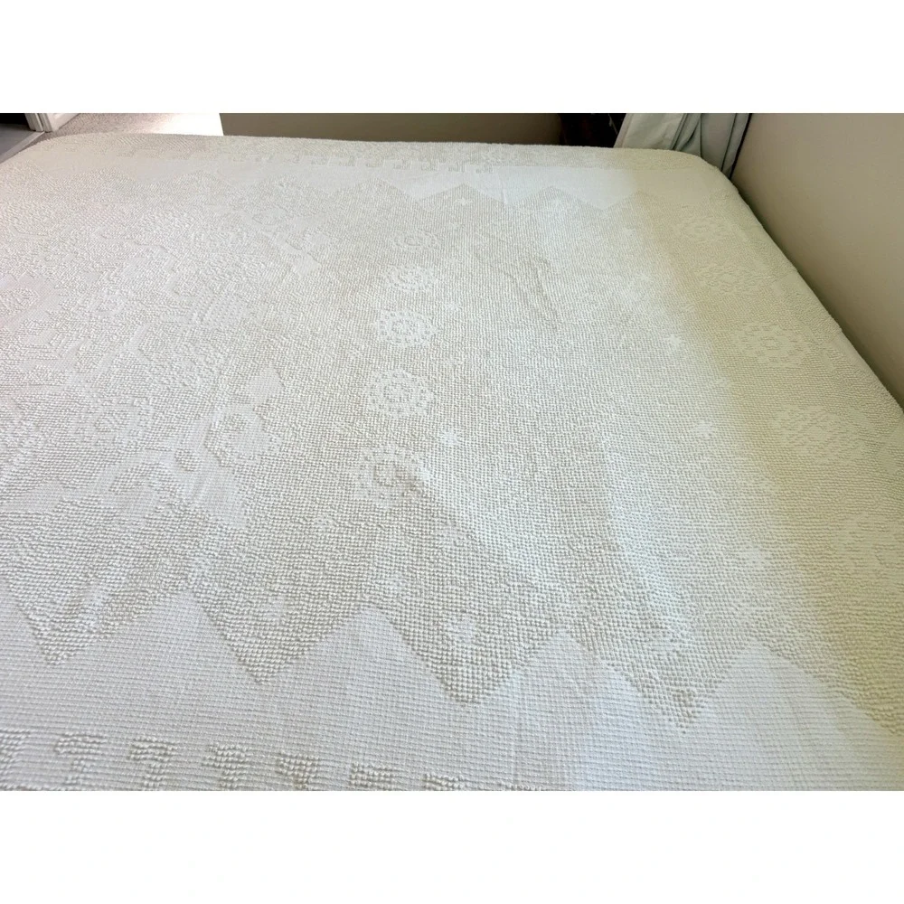 Vintage Maine Heritage Weavers Cream Off White Hobnail Coverlet Bedspread 120x96
