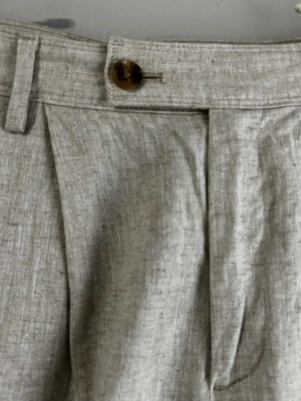 Banana Republic classic pleated