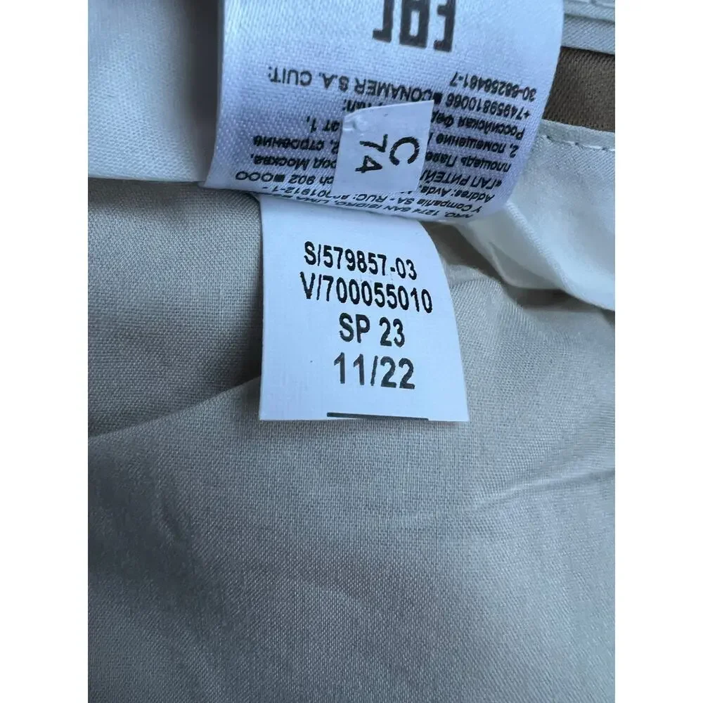 Banana Republic 17 description send
