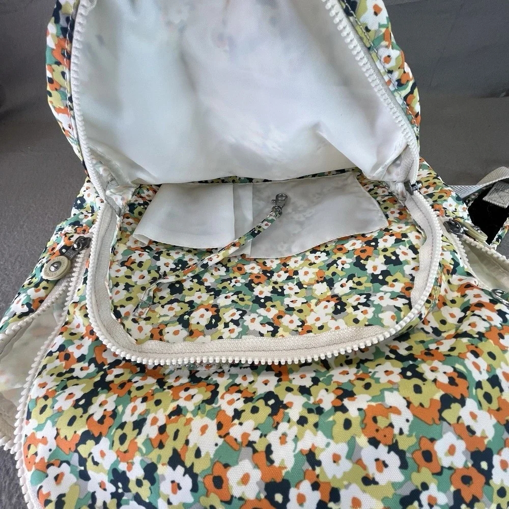 Kipling laptop computer