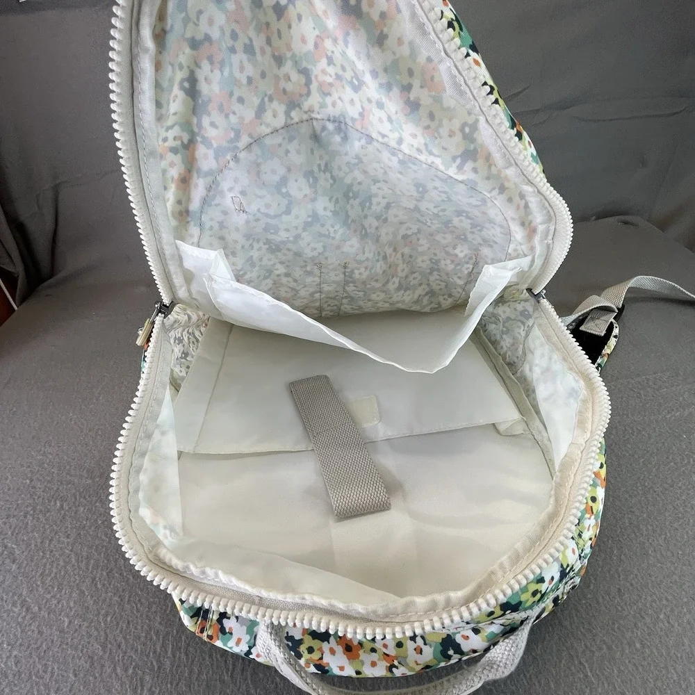 Kipling laptop computer