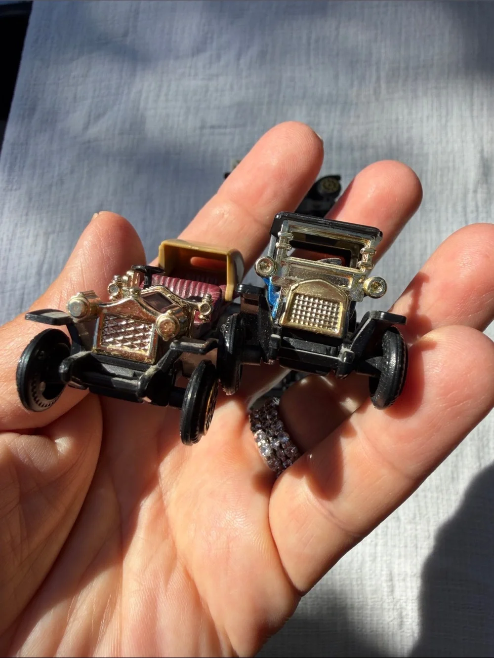 Vntg Mini Diecast Cars Ford.bundle of 7 cars.