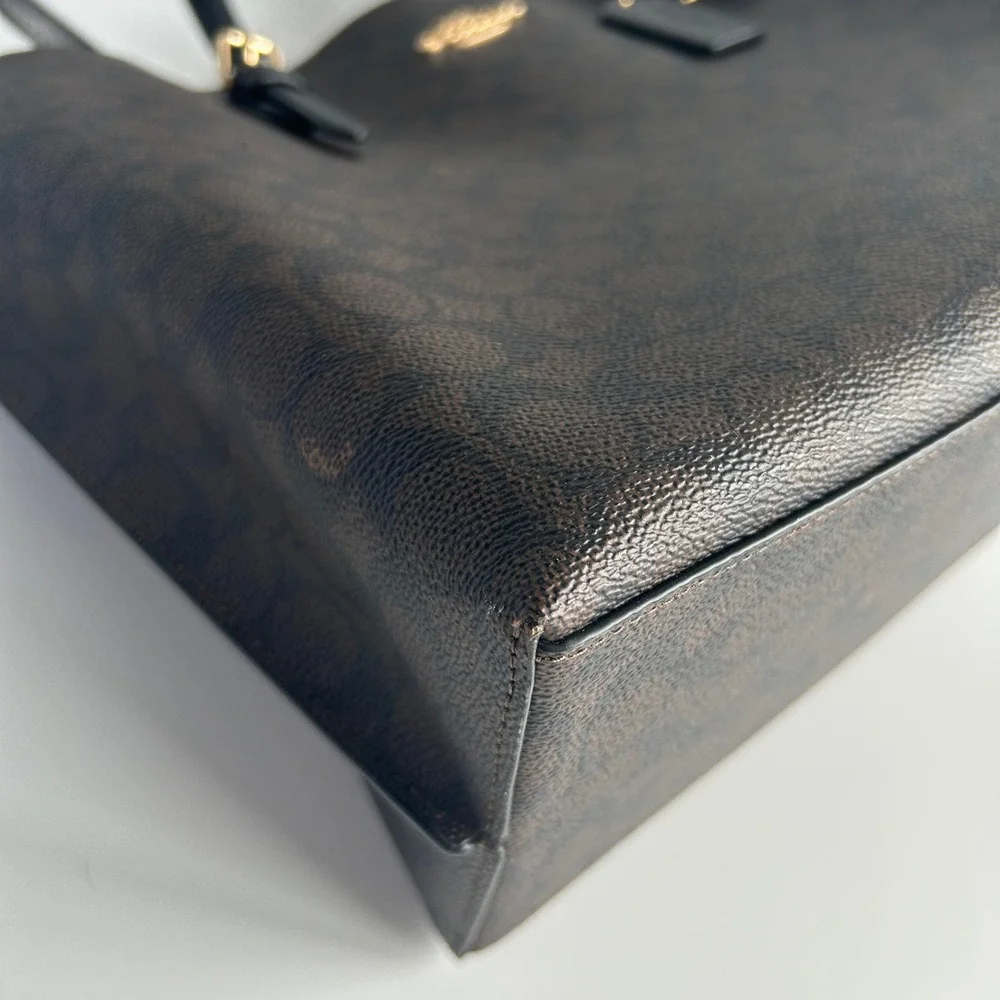 Coach mollie tote