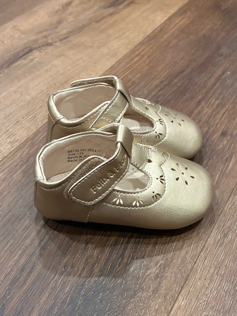 Felix & Flora 🧸felix flora