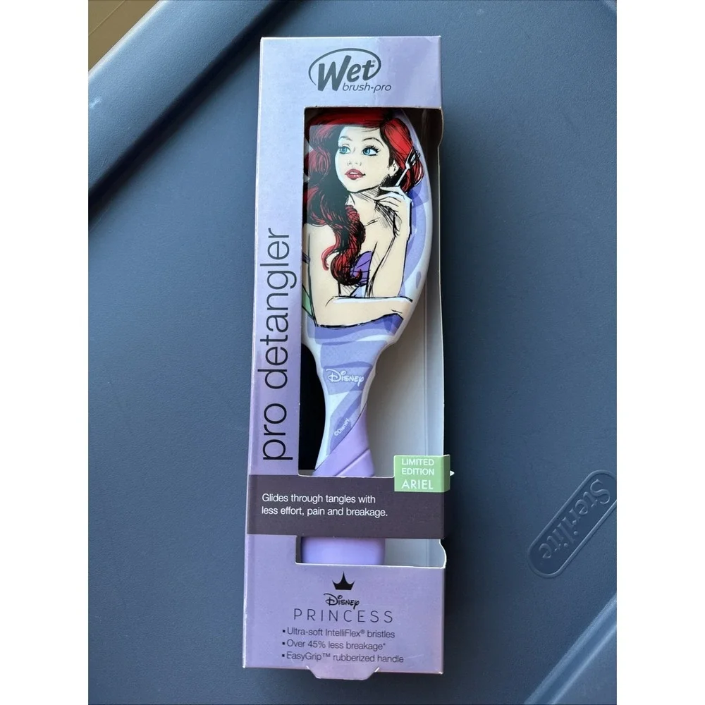 DISNEY PRINCESS ARIEL Limited Edition Wet Brush Pro Hair Detangler Purple New