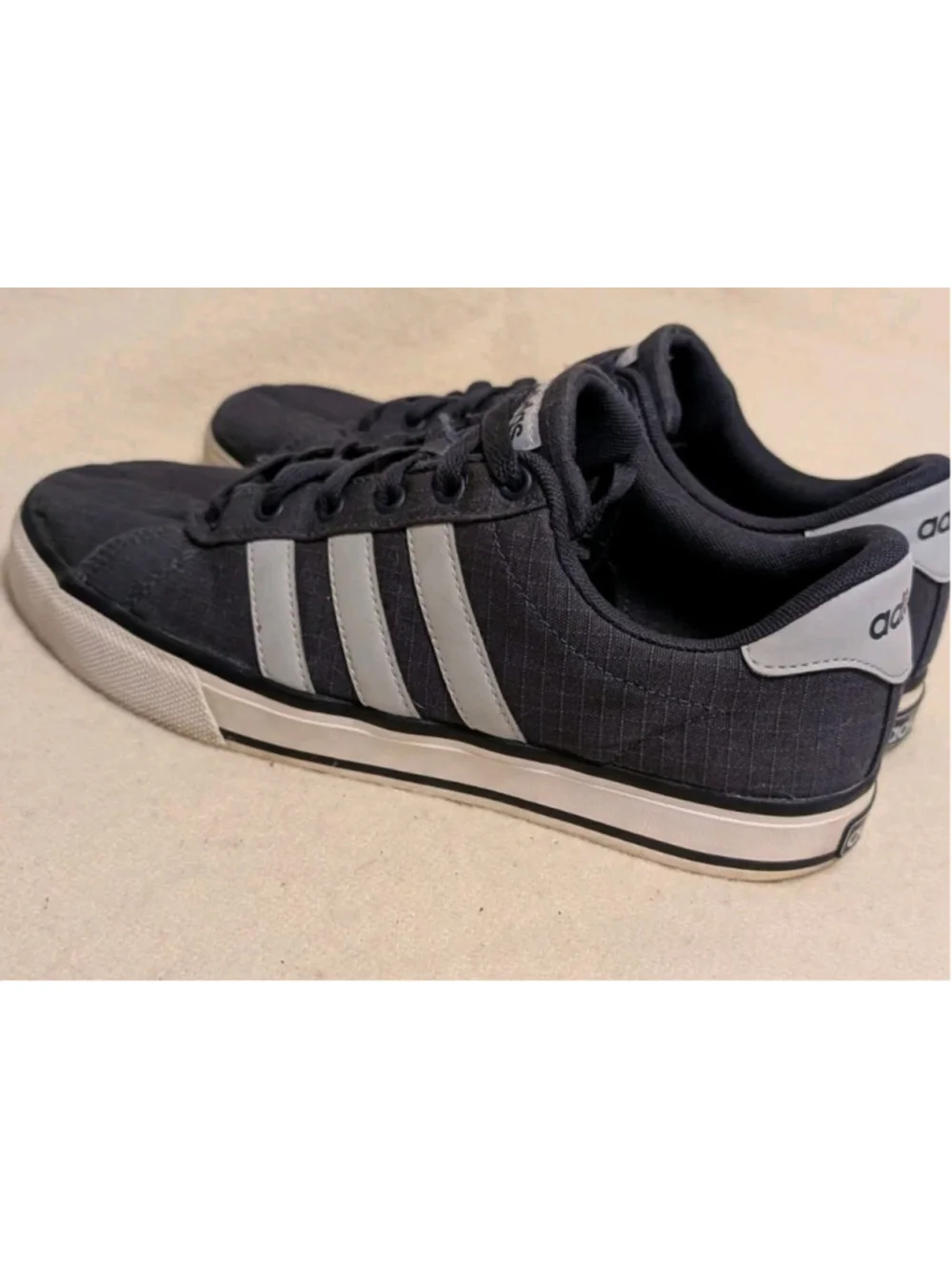 adidas casual quality size