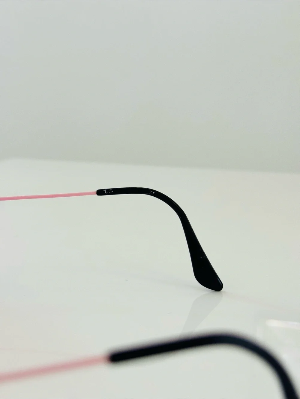 Vintage 🌸 Authentic Ray ban light pink rimless sunglasses