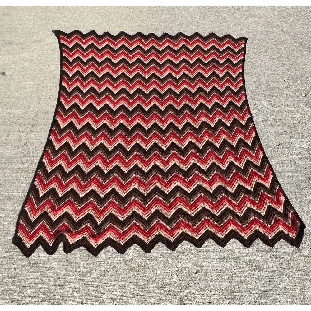 Vtg Afghan Lap Crochet Grandma Chevron Zig Zag Red Pink Brown Handmade‎ Blanket