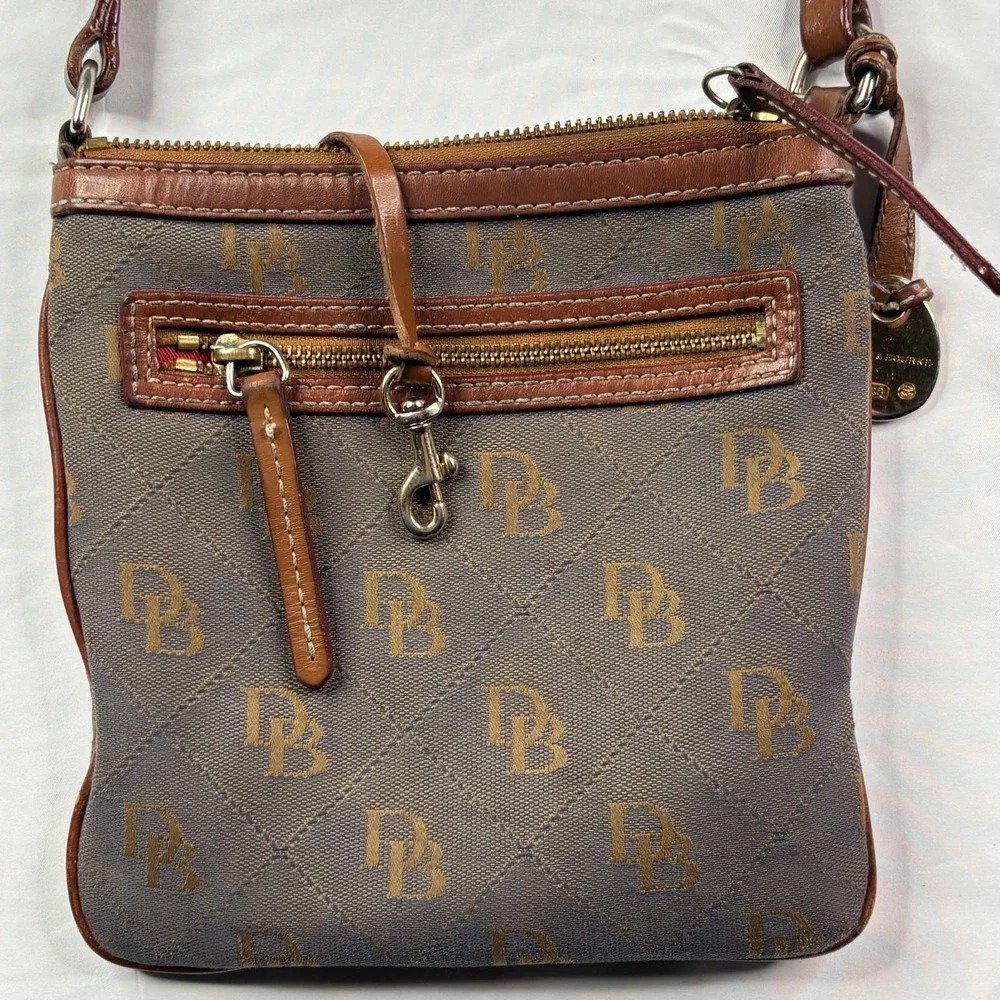 Dooney & Bourke Monogram Signature Canvas Crossbody Bag Brown Leather Trim‎ Duck