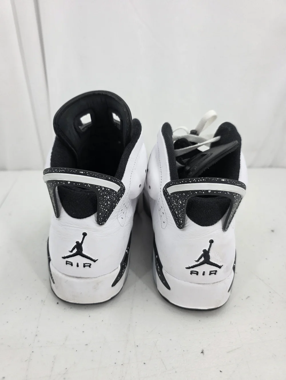 Jordan 6 Retro Reverse Oreo White Black Men's Sneakers CT8529-112 Men's‎ Size 9.