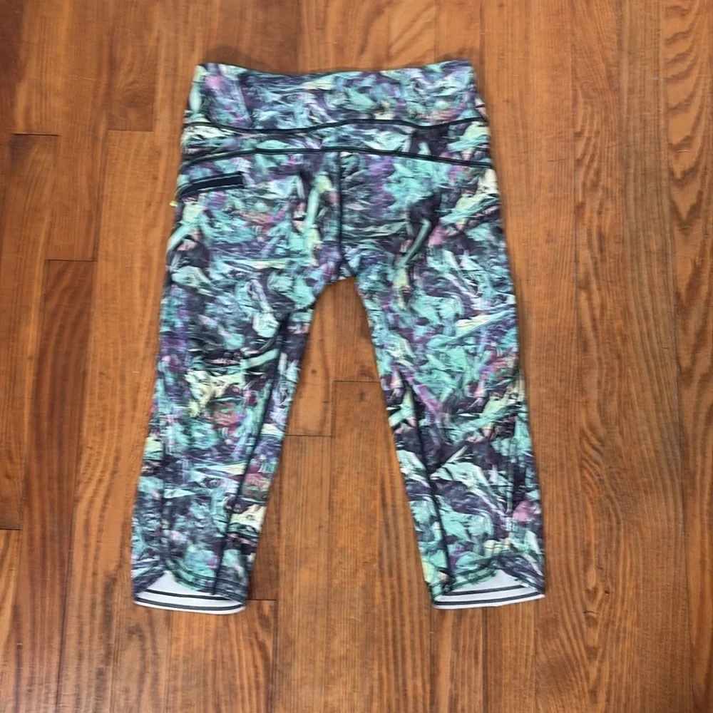 Lululemon Run: Top Speed Crop‎ Iridescent Multi size 6 preppy activewear
