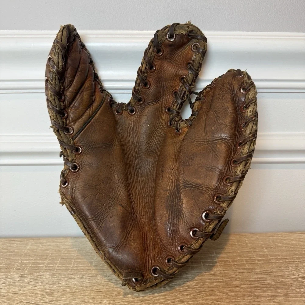 Macgregor Goldsmith G157 AntiqueBaseball Glove 1945-1951 3 Finger Left Catch VTG