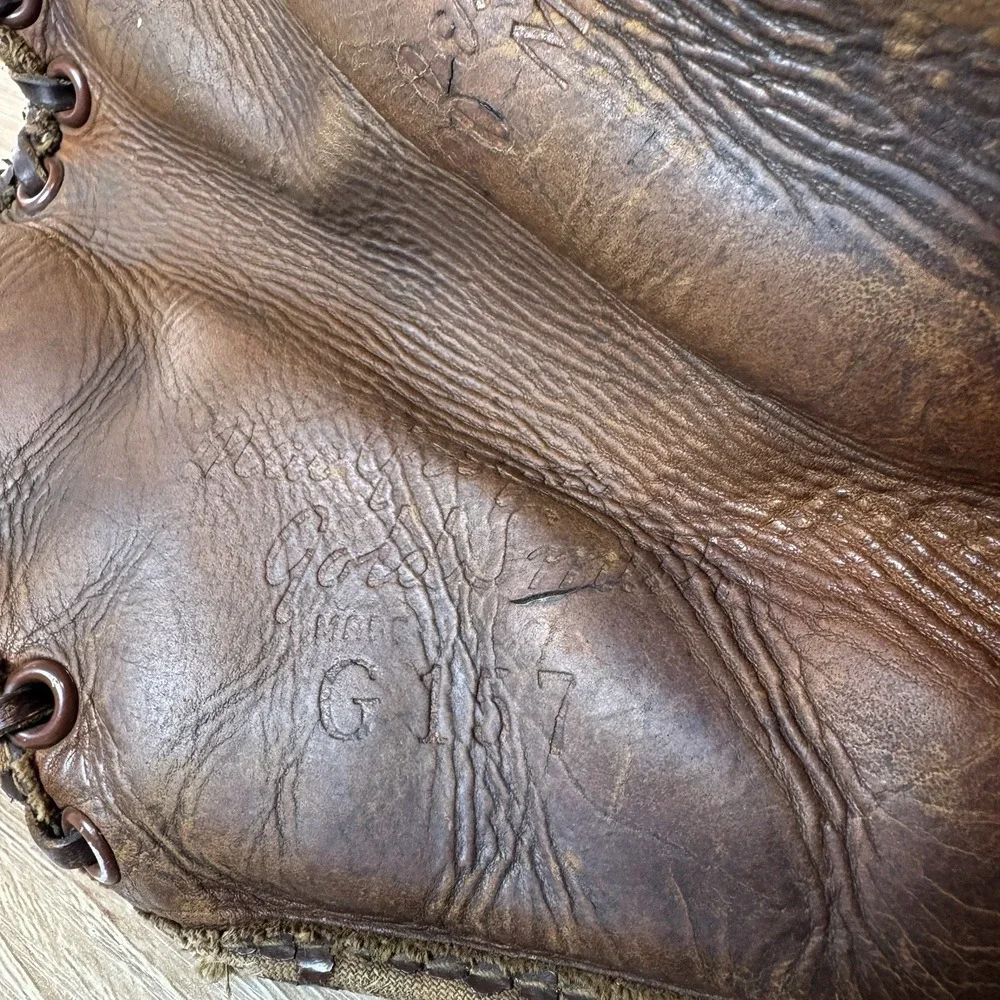 Macgregor Goldsmith G157 AntiqueBaseball Glove 1945-1951 3 Finger Left Catch VTG