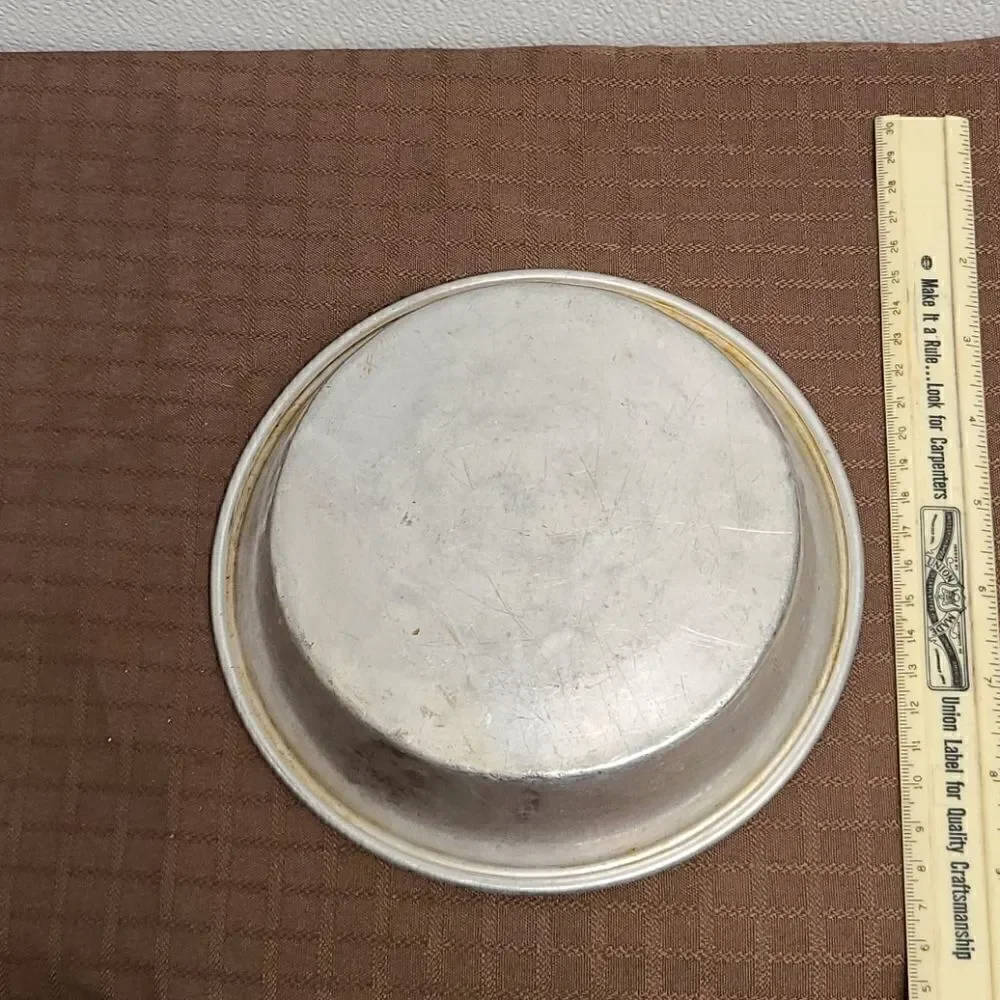 Regal Aluminum and miscellaneous pans take look