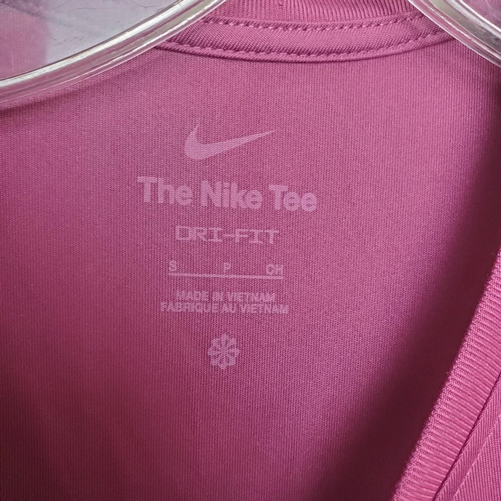 Nike 17 activewear