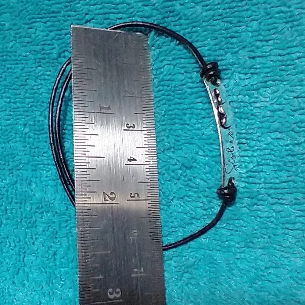 N/A chic silver