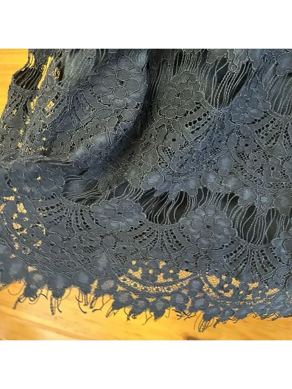 Speechless juniors lace