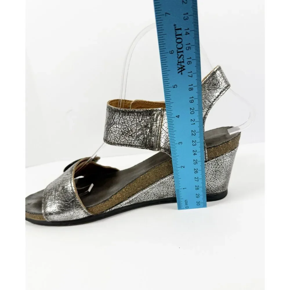 Taos Footwear silver classic carousel