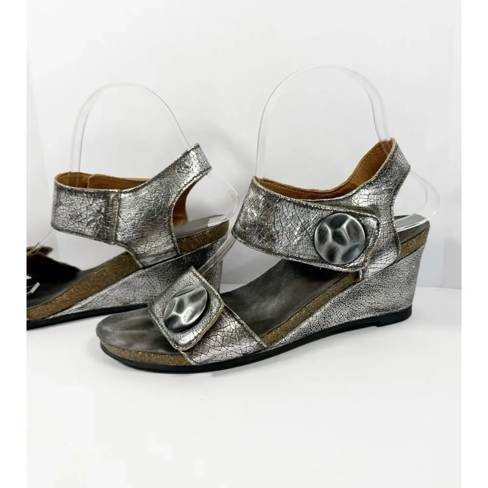 Taos Footwear still wedge
