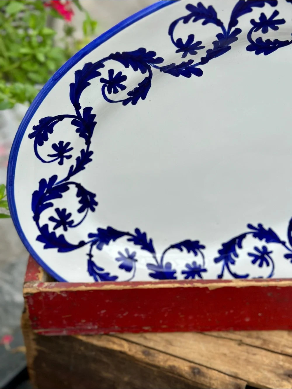 Williams Sonoma Sur La Table Italian Oval Serving Platter Blue Scroll
