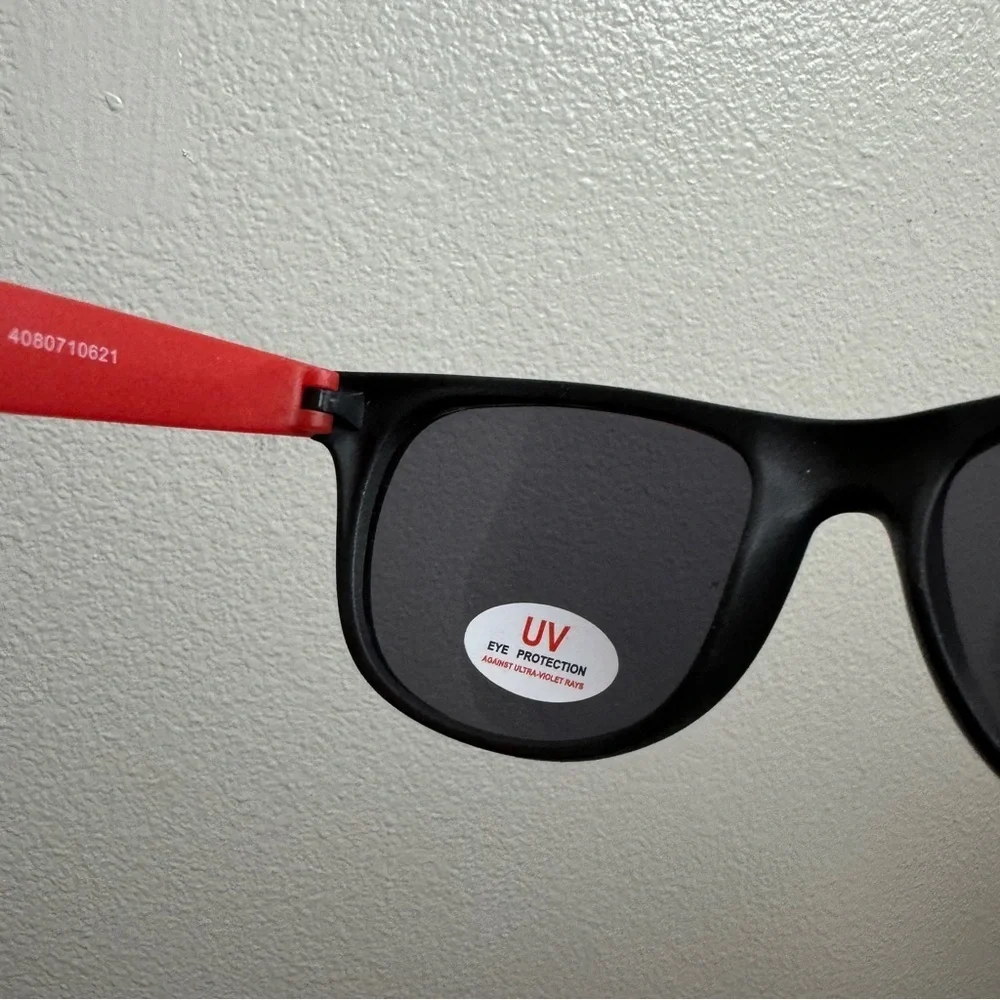 Disneyland Resort Magic Key Holder Sun Glasses Sunglasses UV Park Exclusive HTF