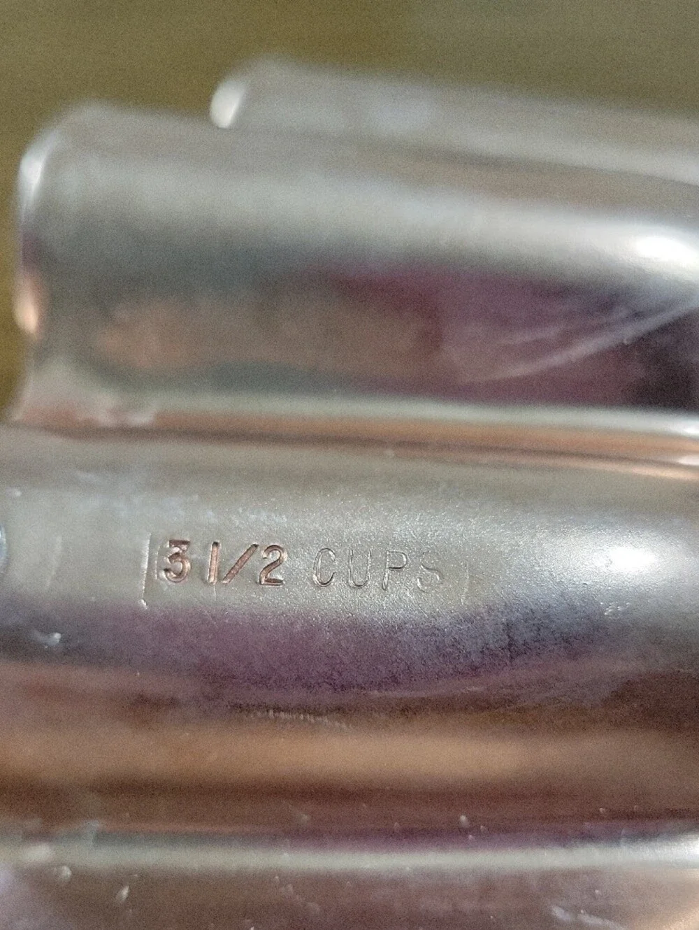 N/A elegant scalloped