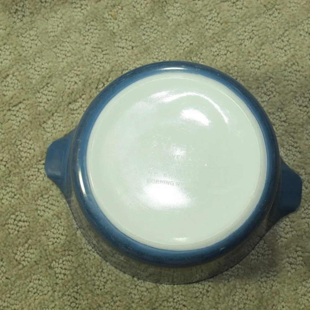 Pyrex vintage colonial