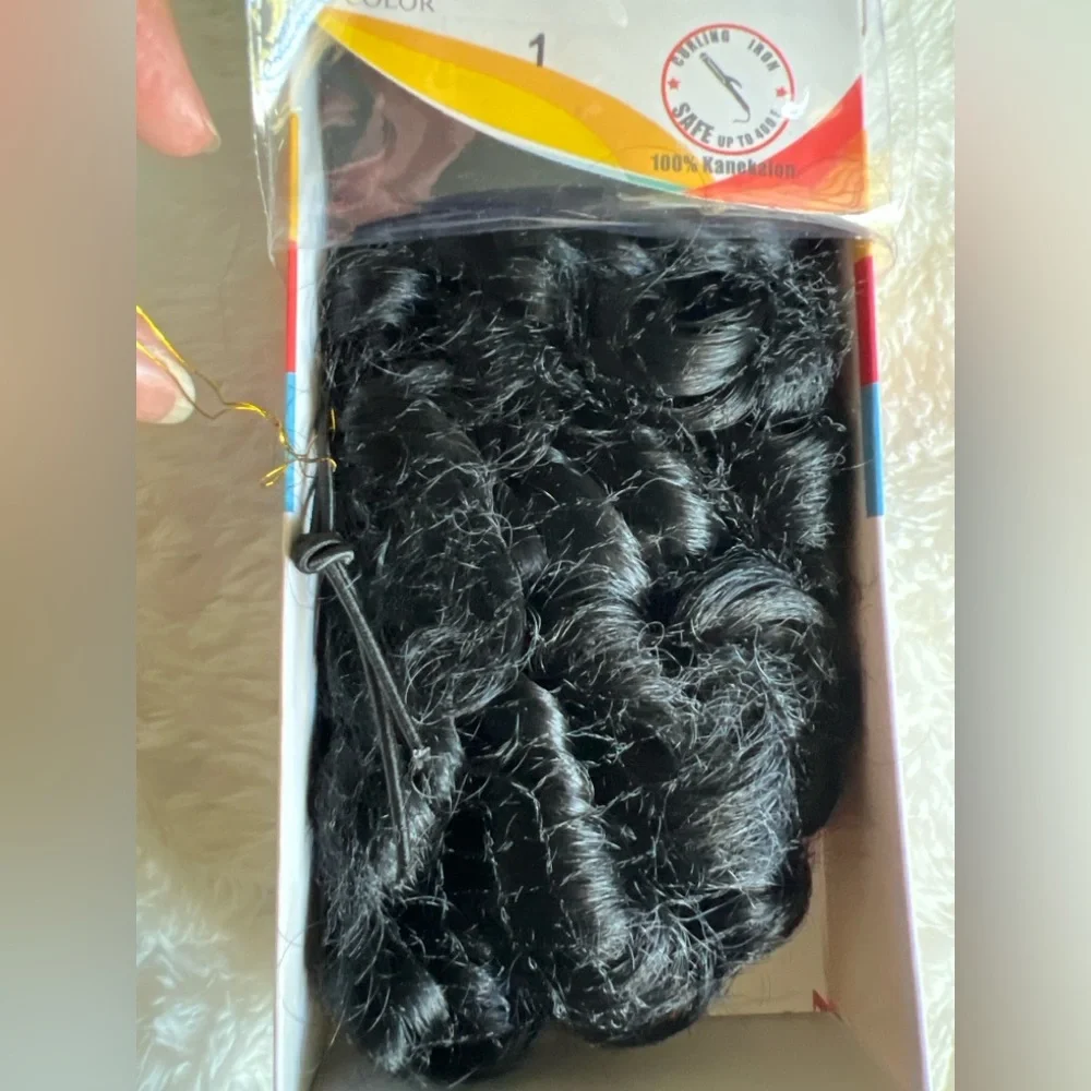 ViVI curly styled comfortable