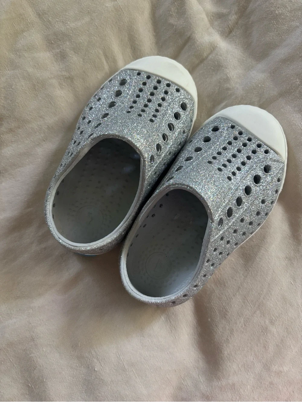Native kids Glitter Slip-On Shoes - Silver