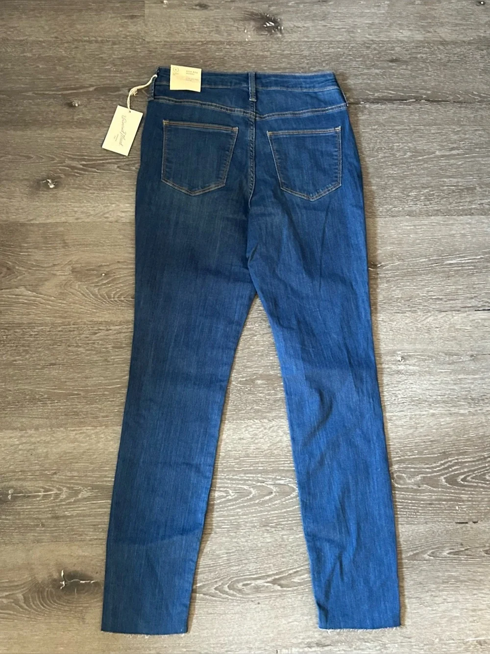 Universal Thread medium thread wash