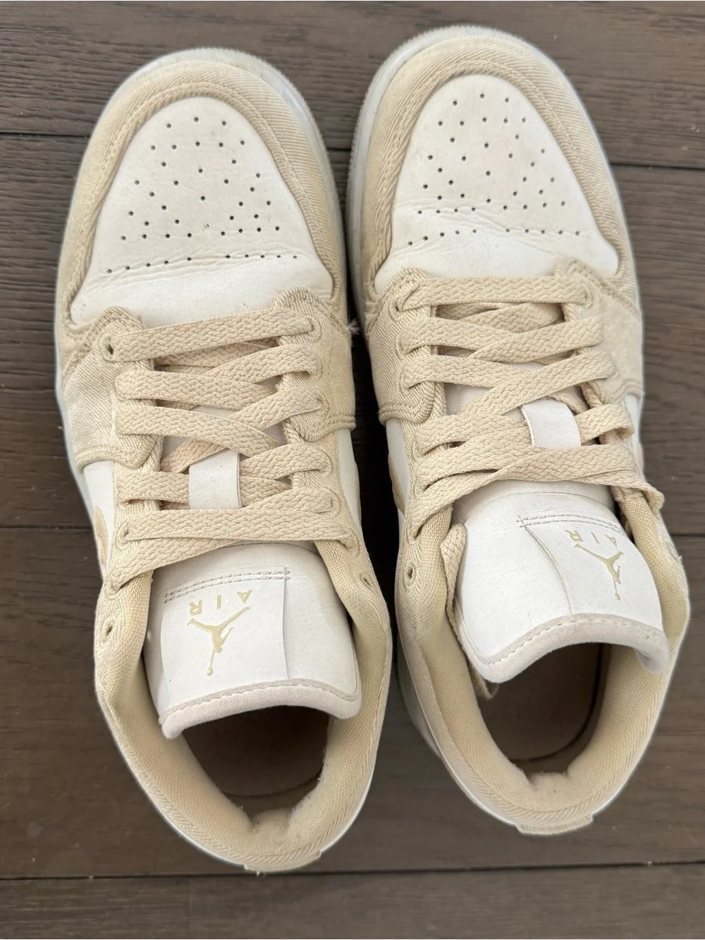 Nike se low minor