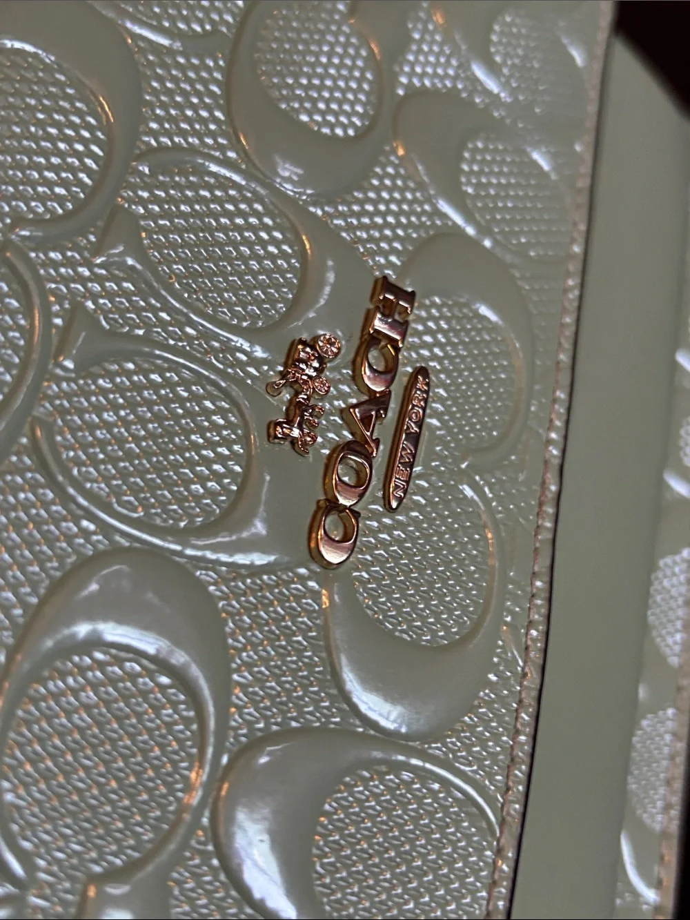 Coach pearlized signature