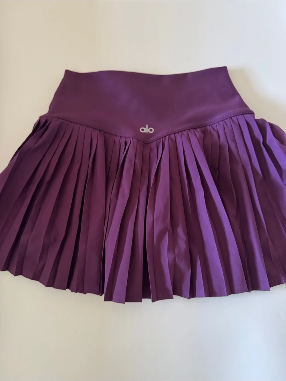 ALO Yoga pleated skater