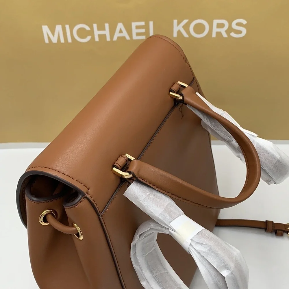 MICHAEL KORS PHOEBE MEDIUM DRAWSTRING BACKPACK VANILLA/ BROWN SIGNATURE COLOR