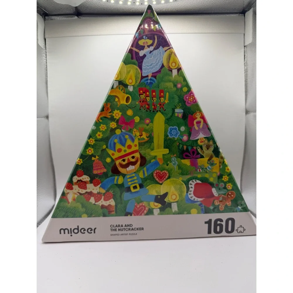 Mideer Clara and the Nutcracker Shaped Artist Puzzle 160 Piece Christmas Tree