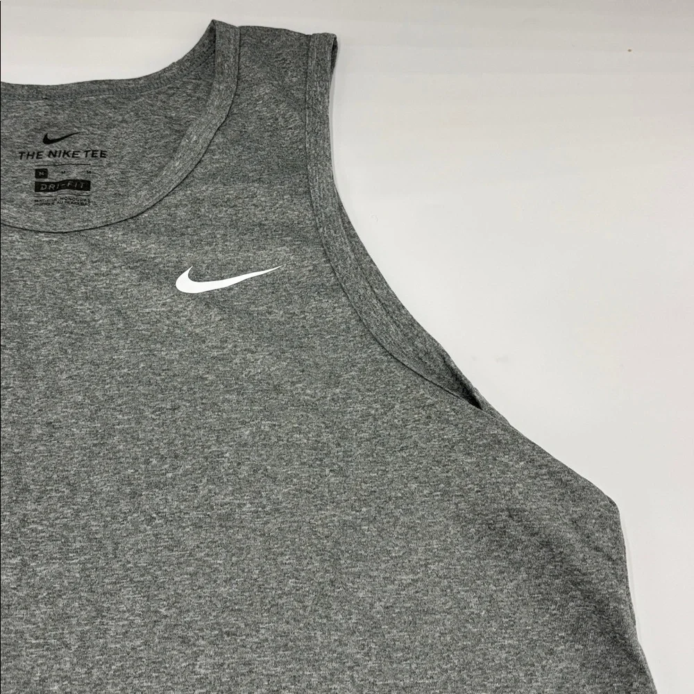 Nike nwot dri